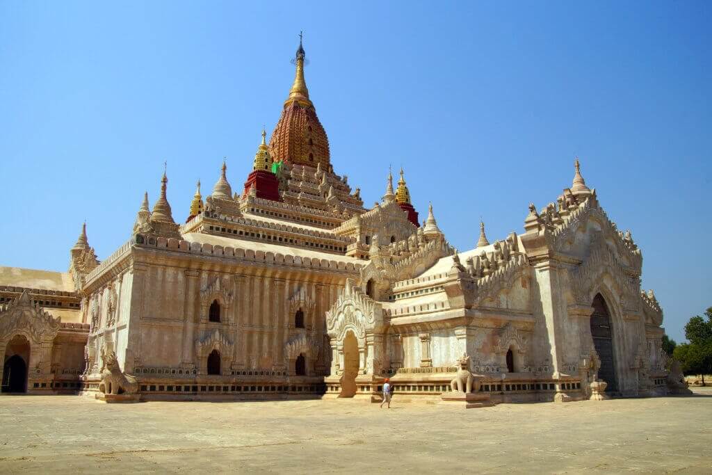 myanmar bagan ananda temple