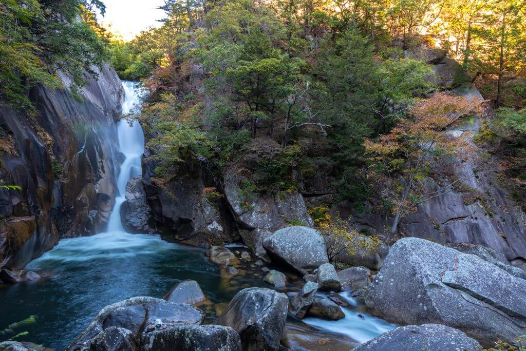 Senga Waterfall ( Sengataki ), A waterfall in Mitake Shosenkyo Gorge