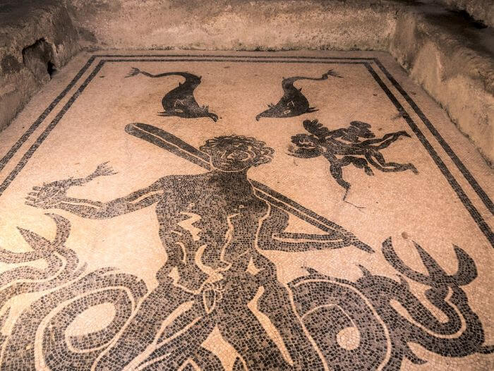 herculaneum-bath-house-mosaic-floor