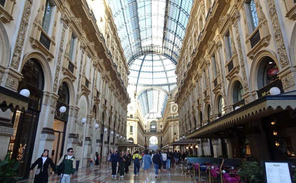 Galleria Vittorio Emanuele II, Milan, Italy